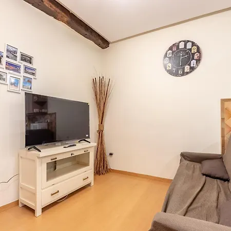 Acogedor A Un Paso Del Casco Viejo ビルバオ